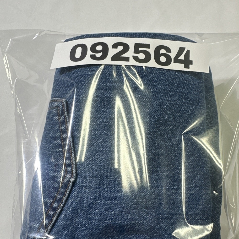 Levis 501 Jeans Mens 34x30 Blue Straight Button Fly Medium Wash Denim a - Picture 11 of 11